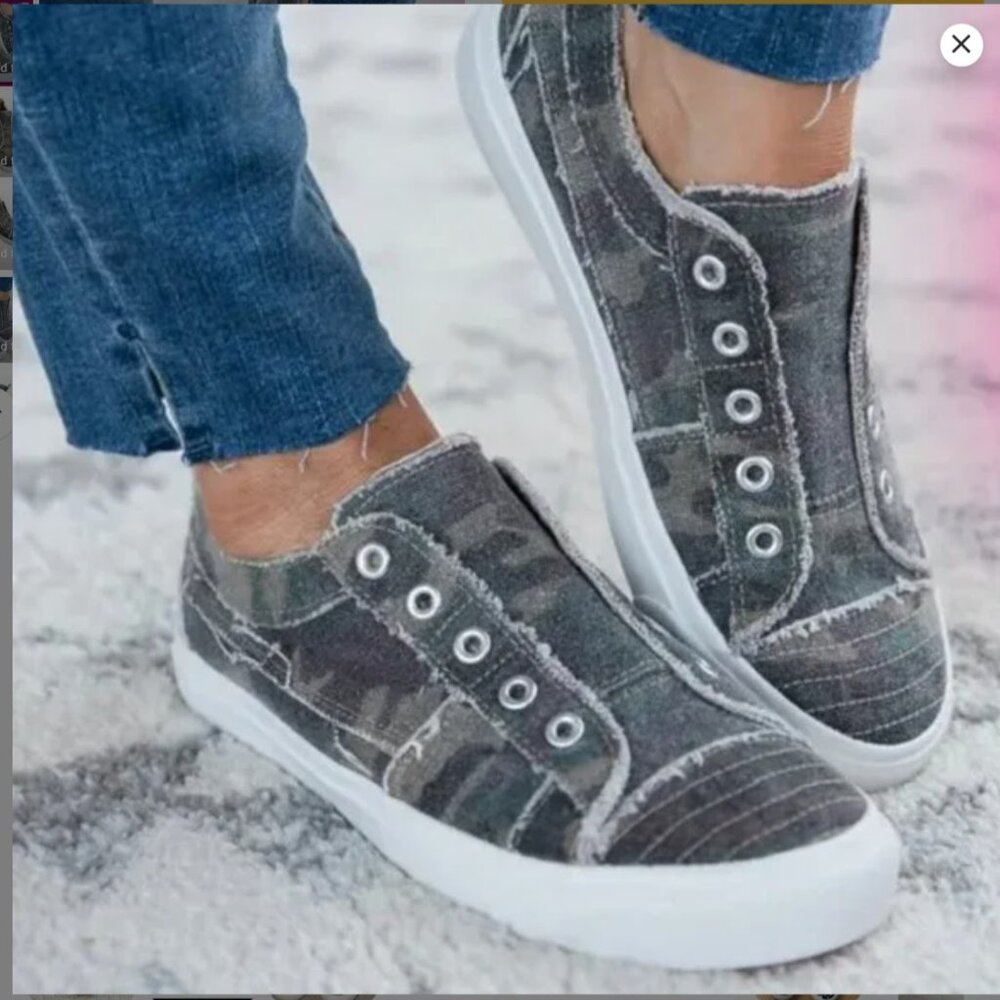 Corkys Womens Babalu Camo Slip On Casual Sneakers Size 8